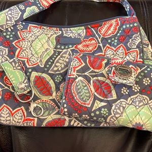 Super cute VB tote with matching wallet and free keychain!!!